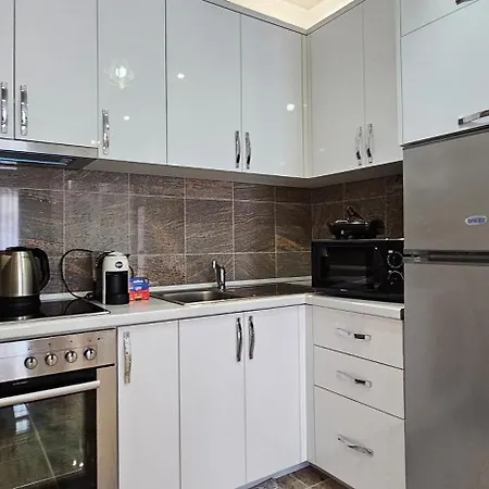 Apartment Fishta Q5, 26 Velipojë